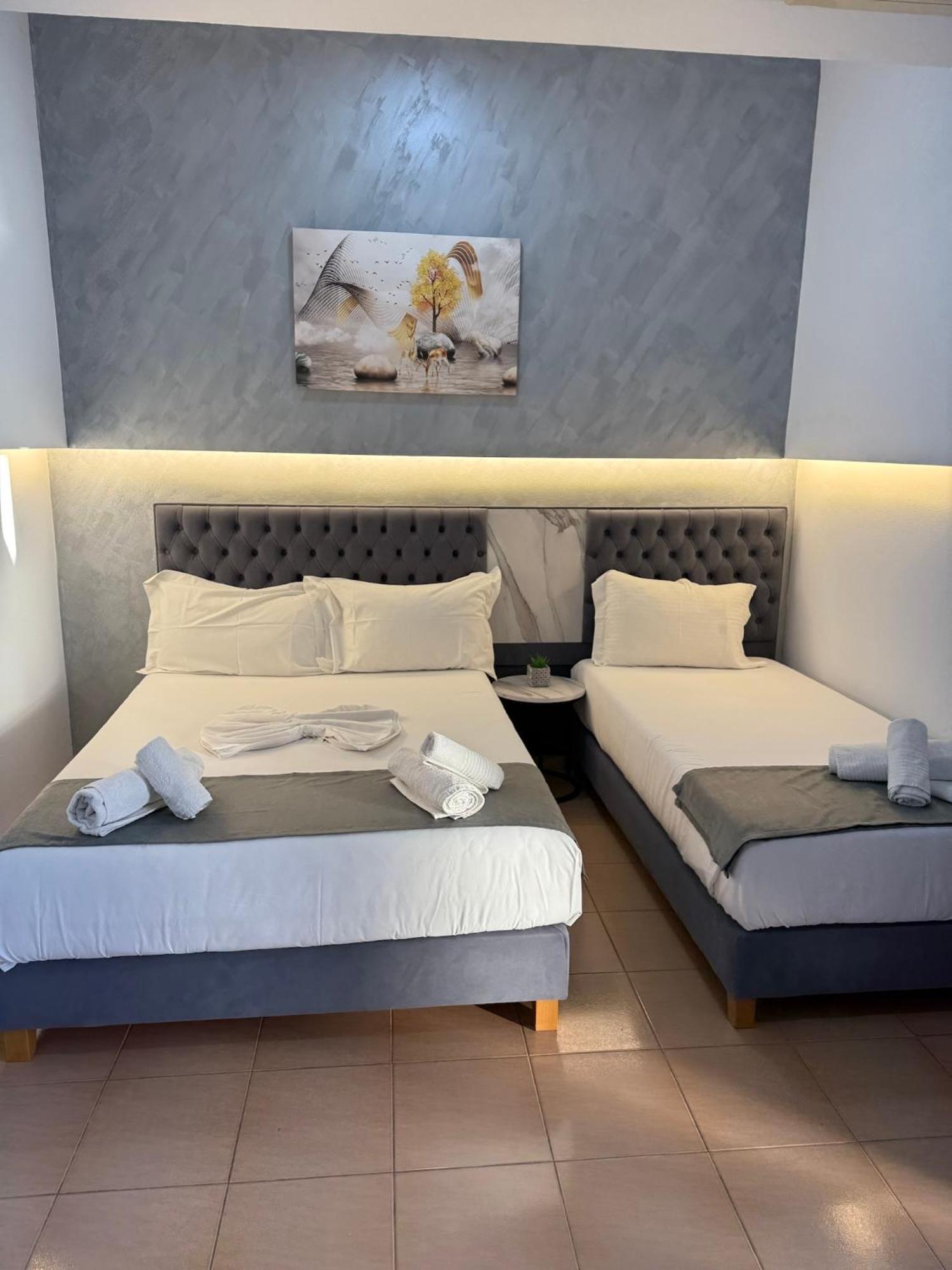 סרנדה Hotel Summer מראה חיצוני תמונה